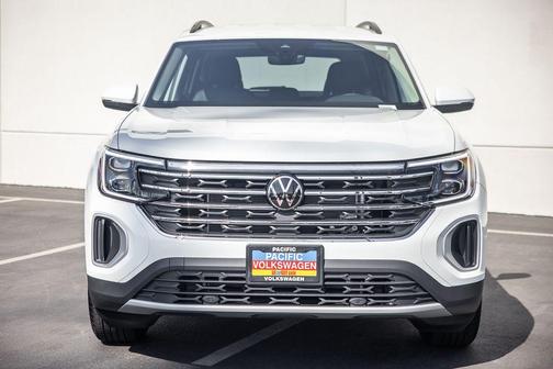 Opal White Pearl 2026 Volkswagen Atlas 2.0T SE