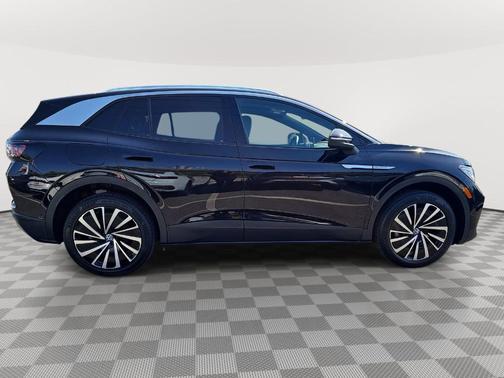 Deep Black Pearl Effect 2023 Volkswagen ID.4 Pro S Plus