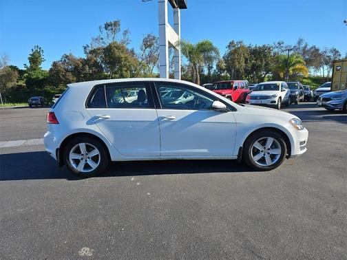 2017 Volkswagen Golf TSI Wolfsburg Edition 4-Door