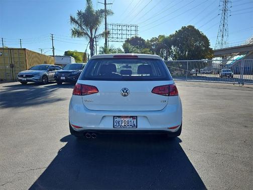 2017 Volkswagen Golf TSI Wolfsburg Edition 4-Door
