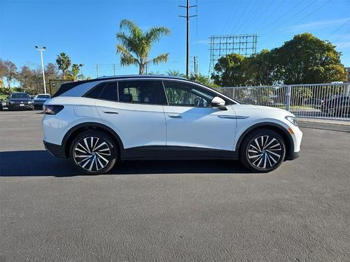 2023 Volkswagen ID.4 Pro S Plus