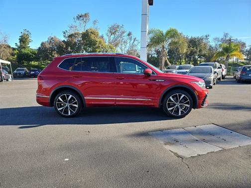 2024 Volkswagen Tiguan 2.0T SEL R-Line