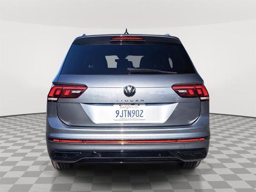 2022 Volkswagen Tiguan 2.0T SE R-Line Black
