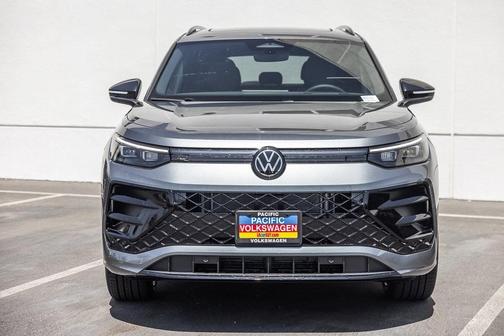 2025 Volkswagen Tiguan 2.0T SE R-Line Black
