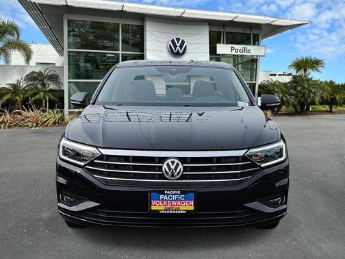 Deep Black Pearl Effect 2020 Volkswagen Jetta 1.4T SEL Premium
