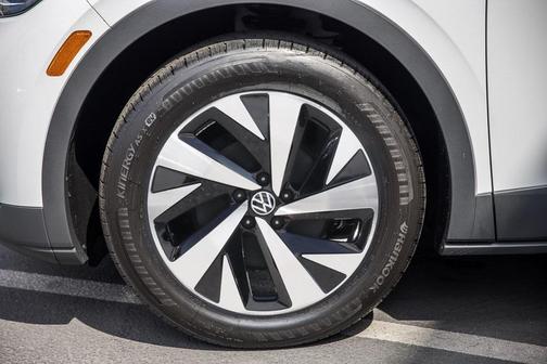 2025 Volkswagen ID.4 Pro