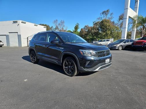 2023 Volkswagen Taos 1.5T SE