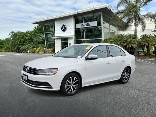 Pure White 2017 Volkswagen Jetta 1.4T SE