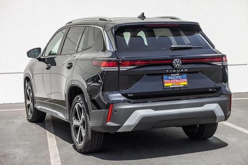 2025 Volkswagen Tiguan 2.0T SE