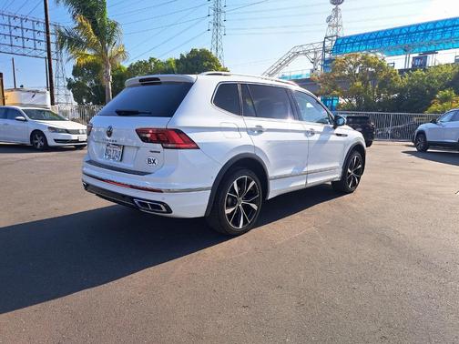 2022 Volkswagen Tiguan 2.0T SEL R-Line