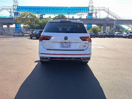 2022 Volkswagen Tiguan 2.0T SEL R-Line