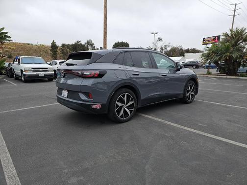 Pure Gray 2023 Volkswagen ID.4 S