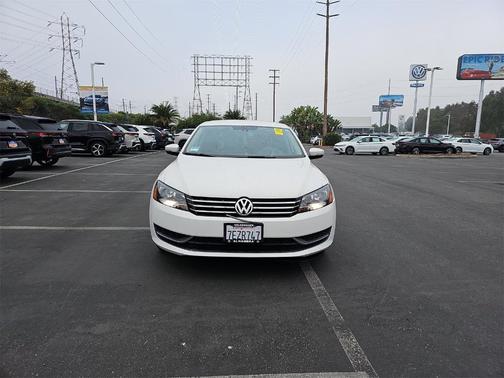 2014 Volkswagen Passat 1.8T S