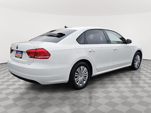 2014 Volkswagen Passat 1.8T S