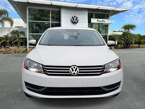 2014 Volkswagen Passat 1.8T S