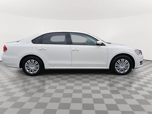 2014 Volkswagen Passat 1.8T S