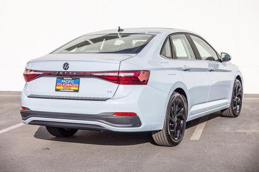 Gray 2026 Volkswagen Jetta 1.5T SE