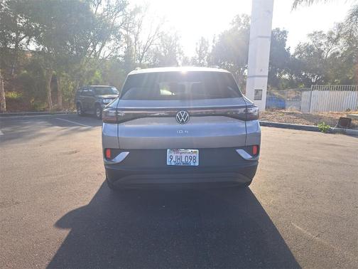 2023 Volkswagen ID.4 Pro