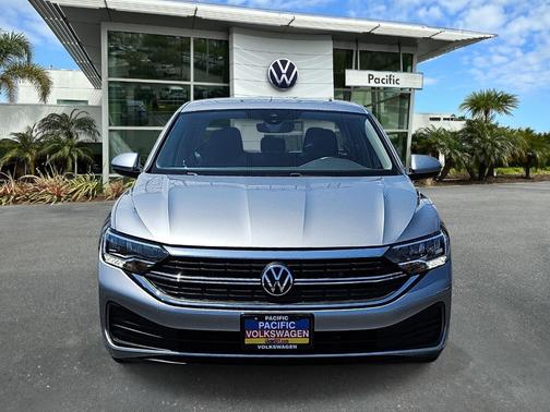 Pyrite Silver Metallic 2024 Volkswagen Jetta 1.5T SE