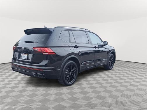 2022 Volkswagen Tiguan 2.0T SE R-Line Black