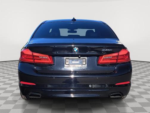 2019 BMW 540 i