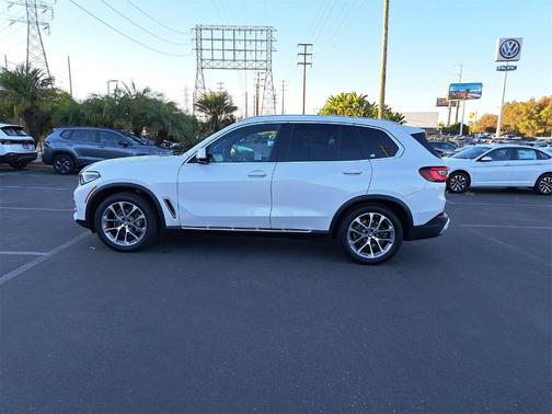 2023 BMW X5 sDrive40i