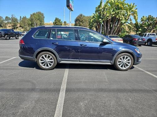 2017 Volkswagen Golf Alltrack TSI SE
