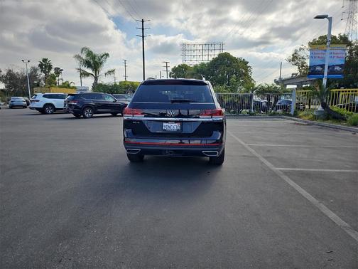 2023 Volkswagen Atlas 3.6L SE w/Technology