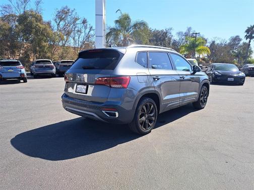 2022 Volkswagen Taos 1.5T SE