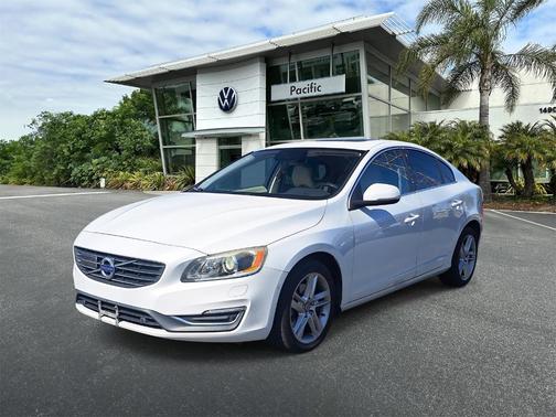 2015 Volvo S60 T5 Platinum