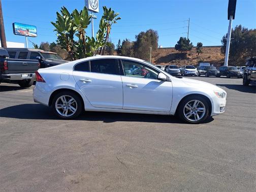2015 Volvo S60 T5 Platinum