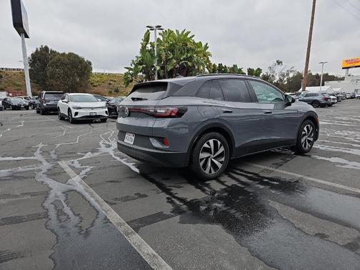 2023 Volkswagen ID.4 Pro