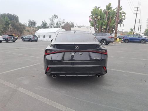 2024 Lexus IS 350 