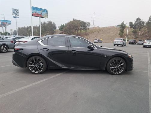 2024 Lexus IS 350 