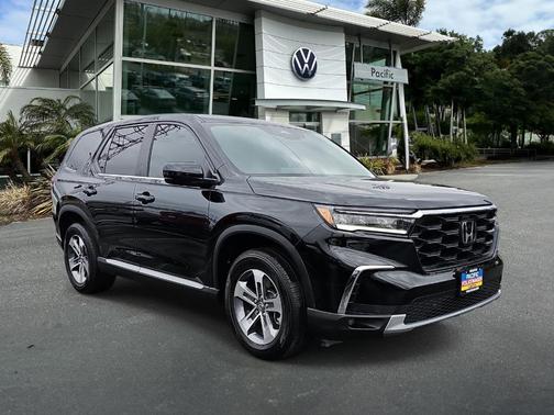 Crystal Black Pearl 2025 Honda Pilot EX-L