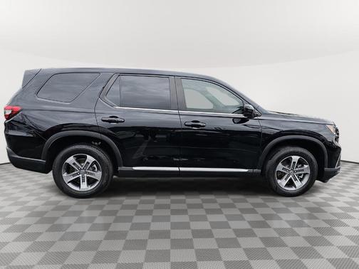 Crystal Black Pearl 2025 Honda Pilot EX-L
