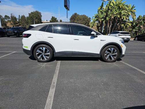 Pure White 2023 Volkswagen ID.4 Pro