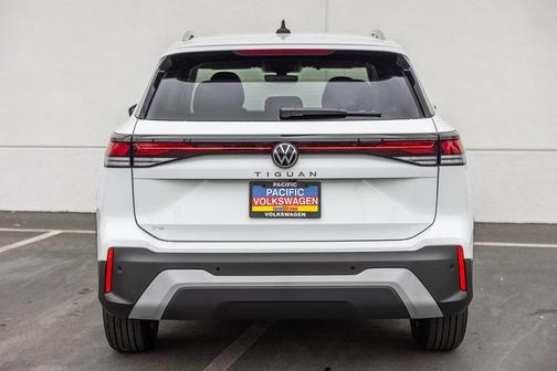 2025 Volkswagen Tiguan 2.0T SE