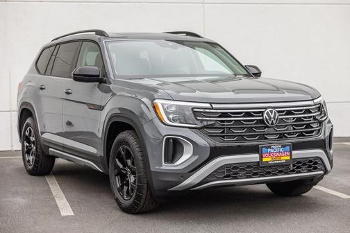 2025 Volkswagen Atlas 2.0T Peak Edition