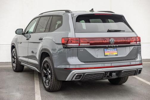 2025 Volkswagen Atlas 2.0T Peak Edition