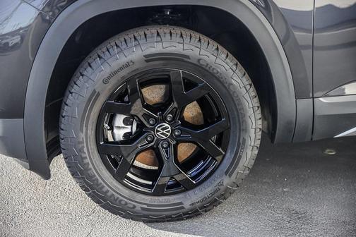 2025 Volkswagen Atlas 2.0T Peak Edition