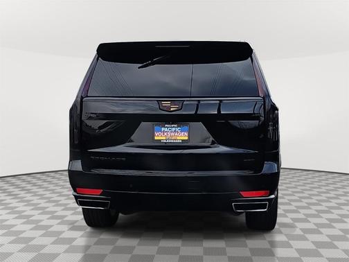 2022 Cadillac Escalade Luxury