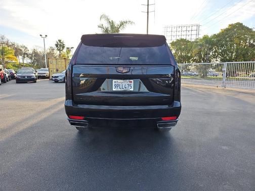 2022 Cadillac Escalade Luxury