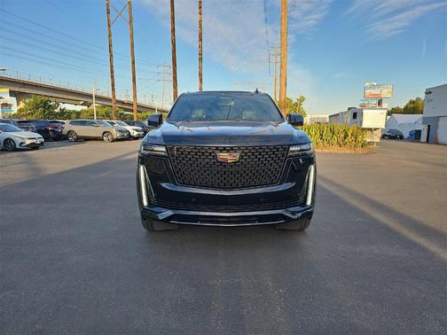 2022 Cadillac Escalade Luxury