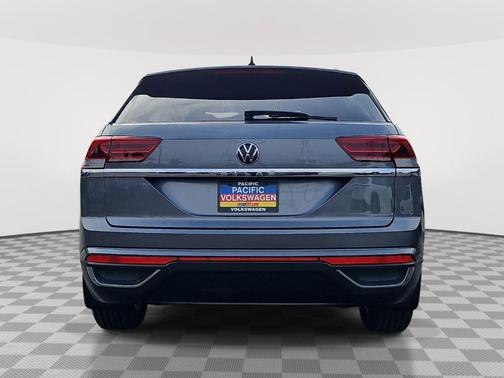 Platinum Gray Metallic 2021 Volkswagen Atlas Cross Sport 2.0T S