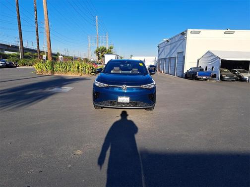 2023 Volkswagen ID.4 Pro