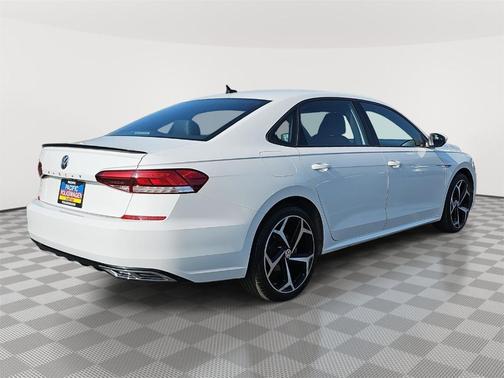 2021 Volkswagen Passat 2.0T R-Line