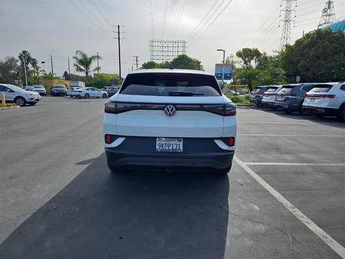 2023 Volkswagen ID.4 Pro