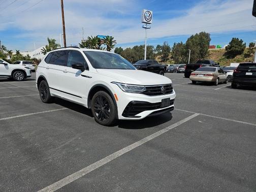 2022 Volkswagen Tiguan 2.0T SE R-Line Black