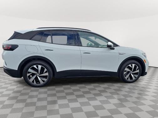 Pure White 2023 Volkswagen ID.4 Pro